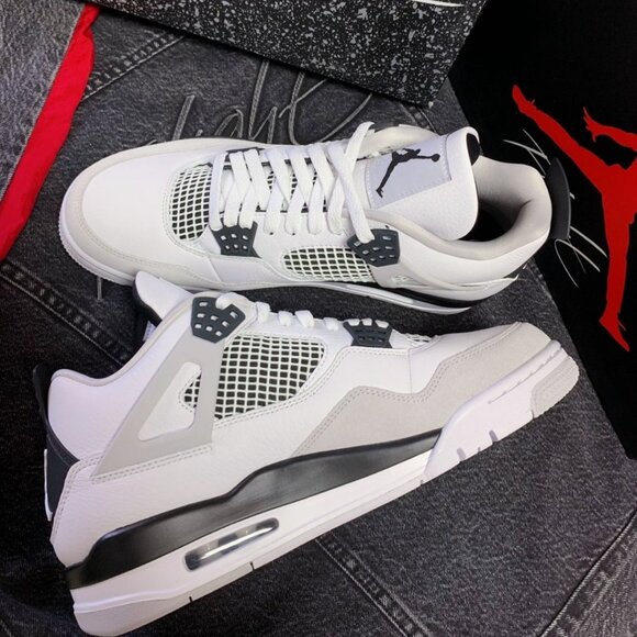 AJ4 White cement brand new man Jordan - Picture 2 of 7